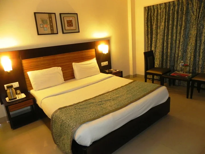 Ширди: Hotel Reeva Regency