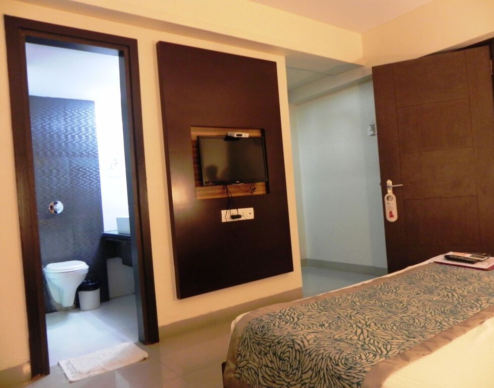 Ширди: Hotel Reeva Regency