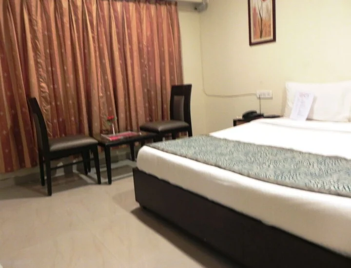 Ширди: Hotel Reeva Regency