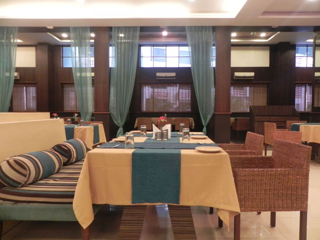Ширди: Hotel Reeva Regency