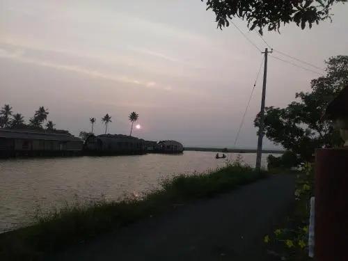 Кумараком: Backwater Breeze