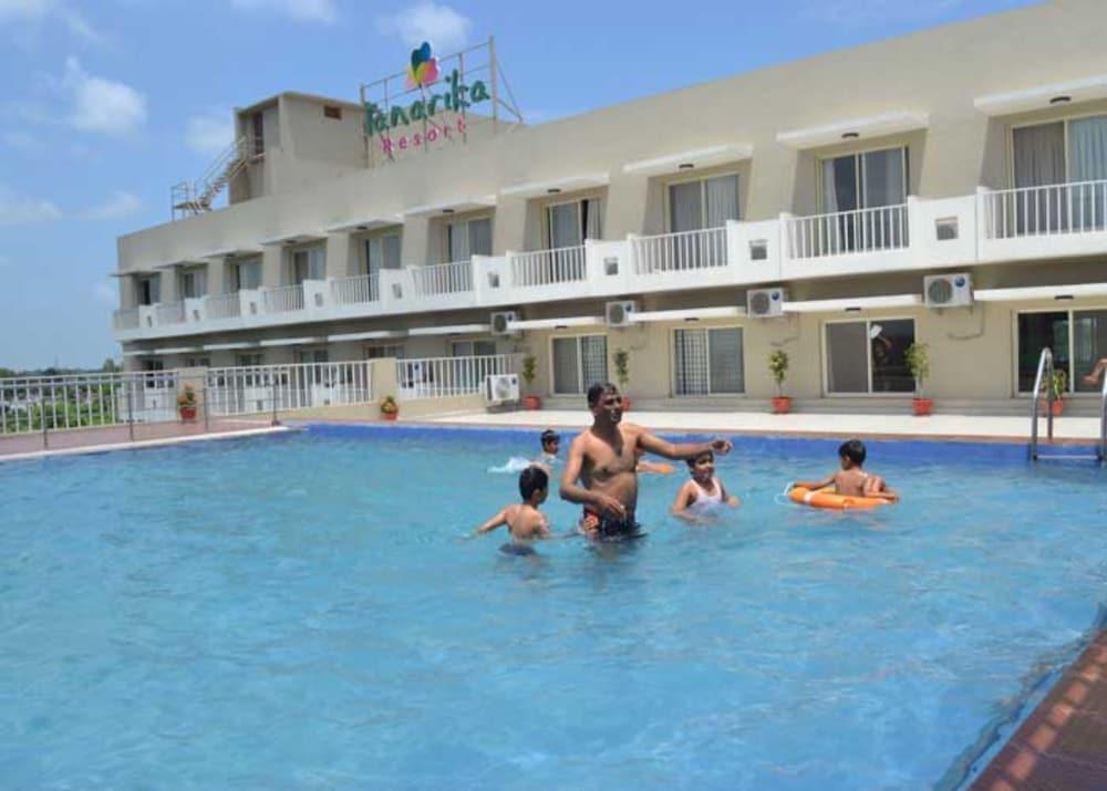 Бхусавал: Tanarika Resort