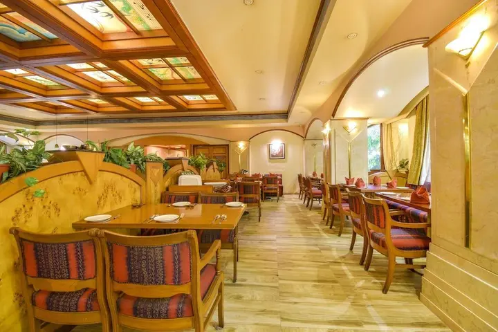 Пуна: The President Hotel
