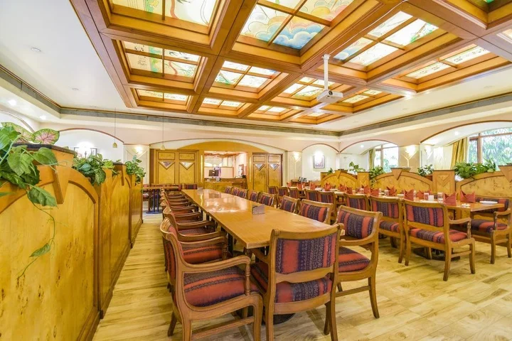 Пуна: The President Hotel