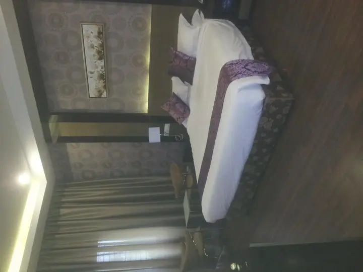 Джална: Saffron Hotel