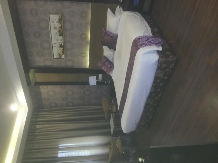 Джална: Saffron Hotel
