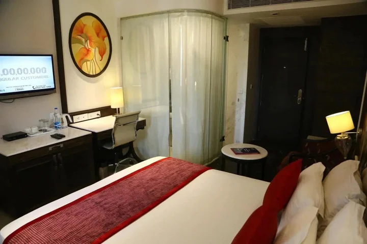 Чандигарх: The First Hotel
