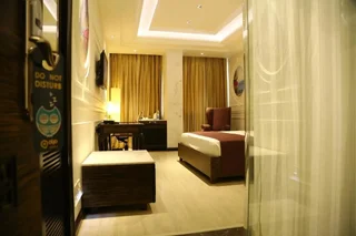 Чандигарх: The First Hotel