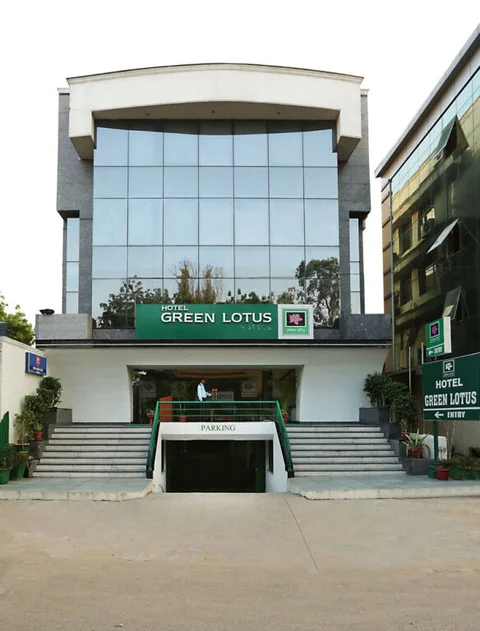 Нью-Дели: Green Lotus