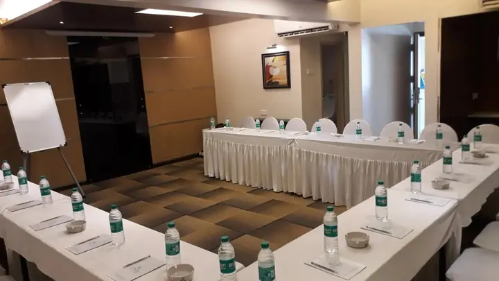 Пуна: Hotel Utsav Deluxe