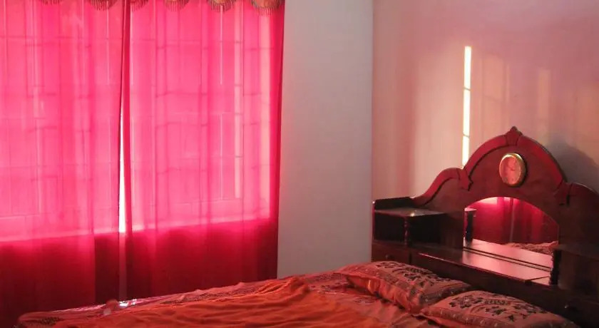 Ути: Divvaesh Residency