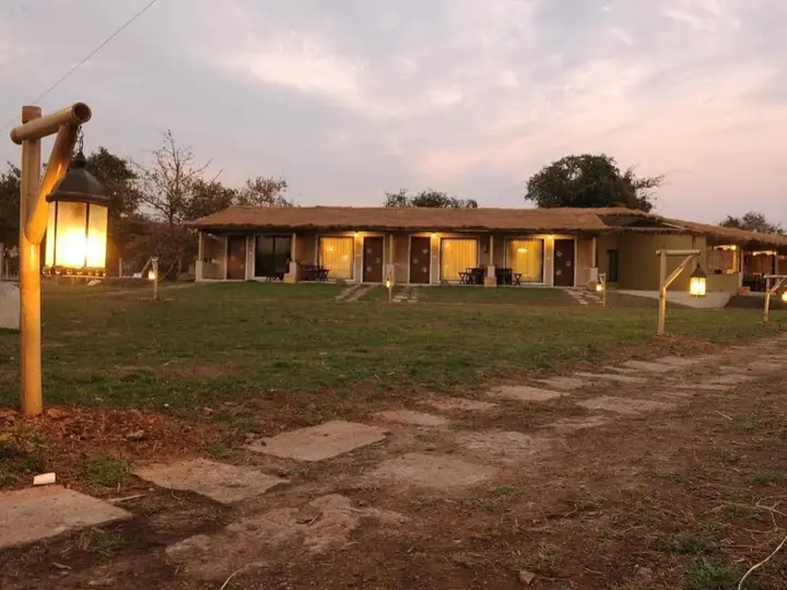 Сандхбеда: Asiatic Lion Lodge