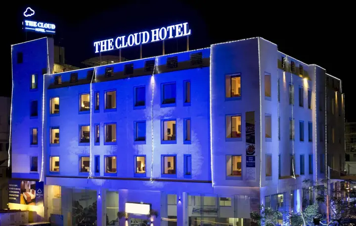 Ахмедабад: The Cloud Hotel