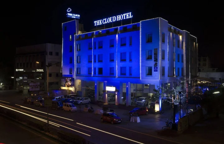 Ахмедабад: The Cloud Hotel