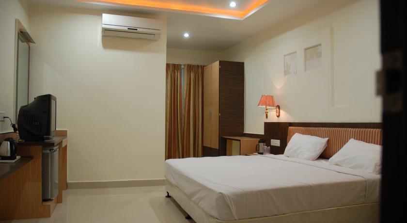 Hotel Sitara Royal — фото 1
