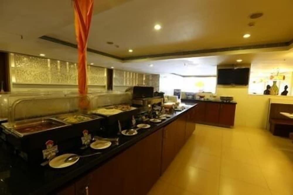 Hotel Vaishnaoi — фото 5