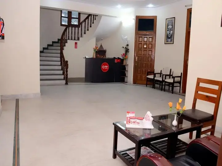 Лакхнау: Coral's Inn