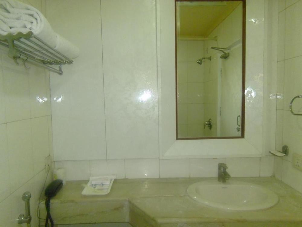 Нью-Дели: Hotel Breeze Inn