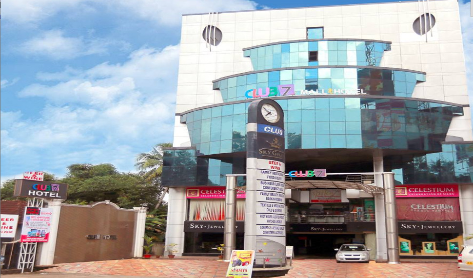 Cheppad: Club 7 Hotel