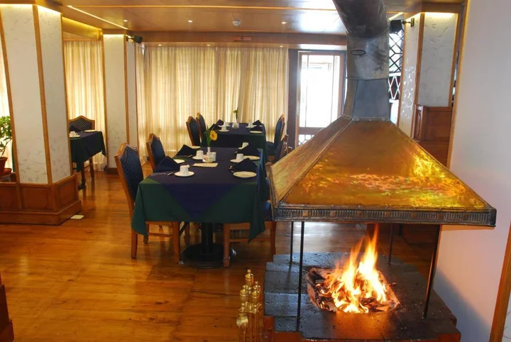 Дарджилинг: Cedar Inn