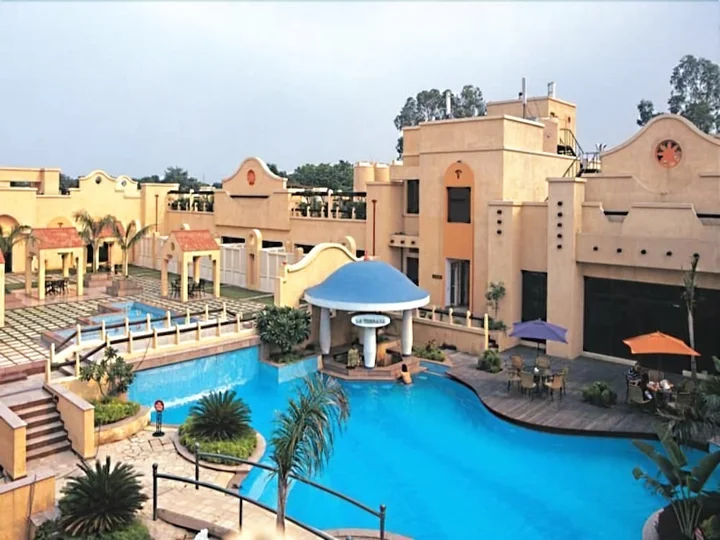 Нью-Дели: Tivoli Garden Resort Hotel