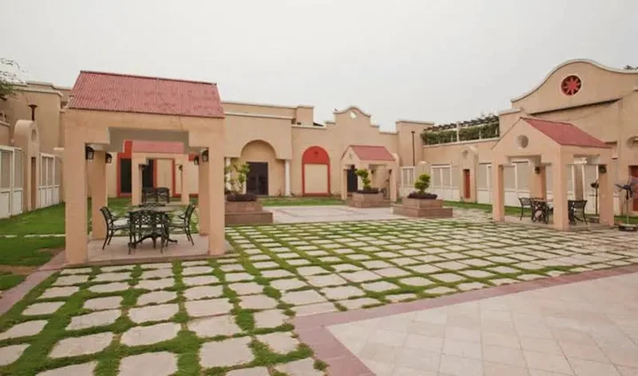 Нью-Дели: Tivoli Garden Resort Hotel