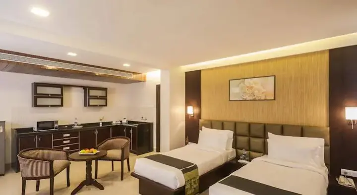 Хинджевади: Dortn Service Apartments