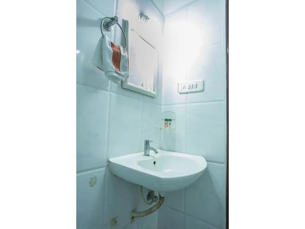 Индаур: Hotel New Luxury Royale By OYO Rooms