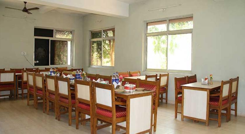 Турья: United 21 Jungle Resort, Pench