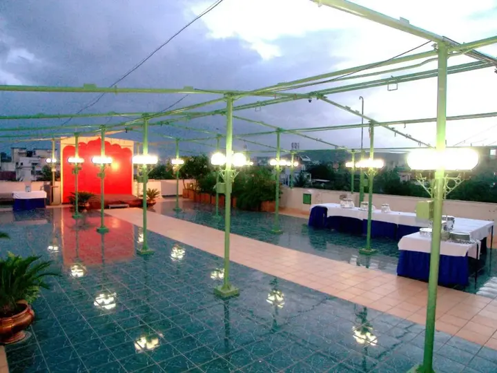 Пуна: Hotel Shreyas