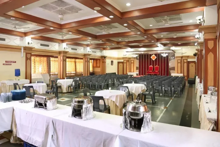 Пуна: Hotel Shreyas