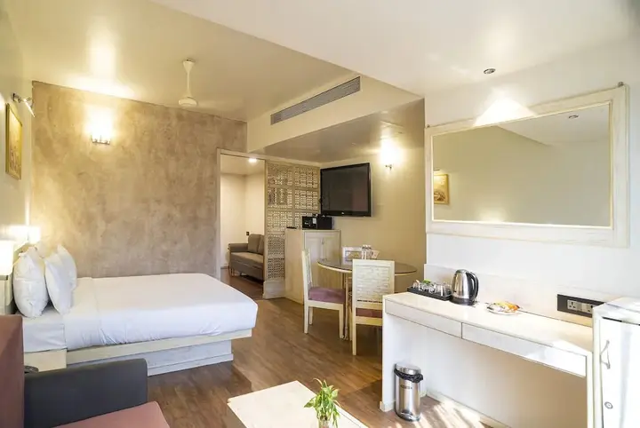 Индаур: Infiniti Hotel & Spa