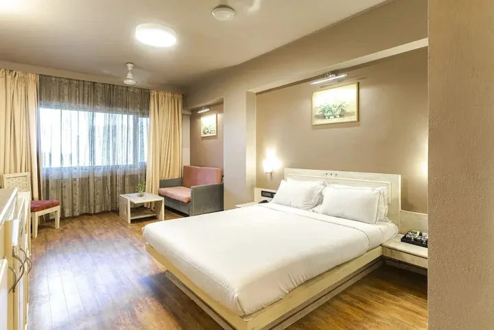 Индаур: Infiniti Hotel & Spa