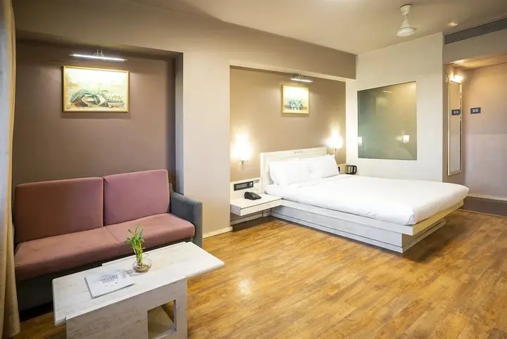 Индаур: Infiniti Hotel & Spa