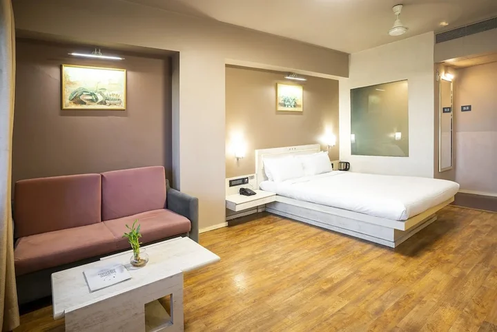 Индаур: Infiniti Hotel & Spa