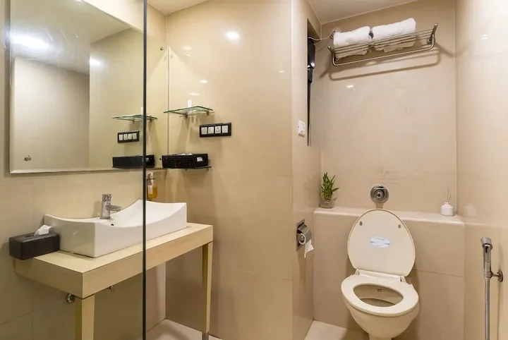 Индаур: Infiniti Hotel & Spa