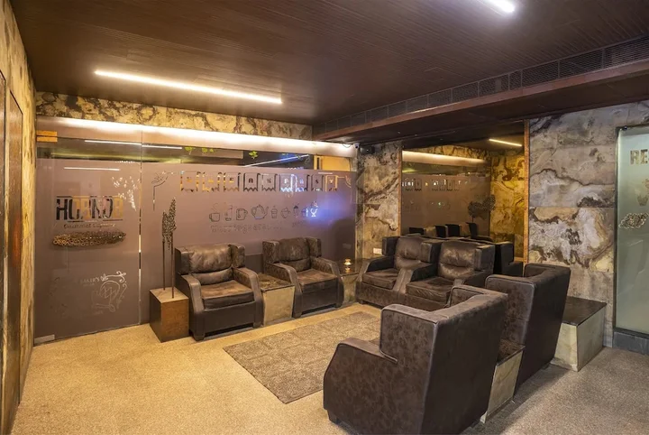 Индаур: Infiniti Hotel & Spa