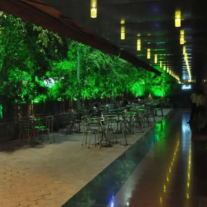 Индаур: Infiniti Hotel & Spa