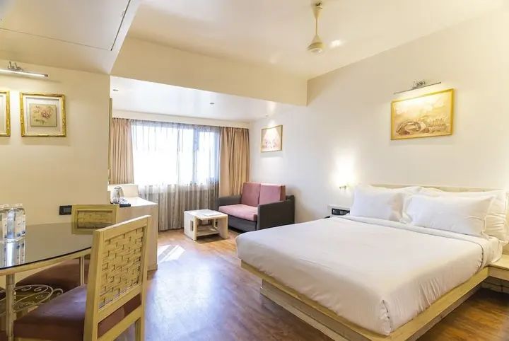 Индаур: Infiniti Hotel & Spa