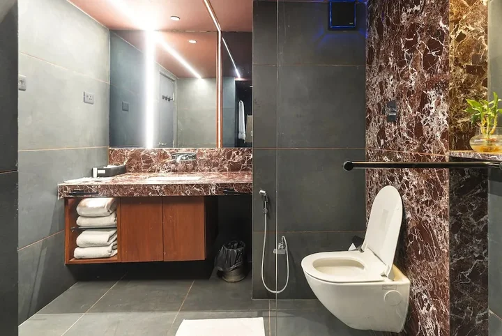 Индаур: Infiniti Hotel & Spa