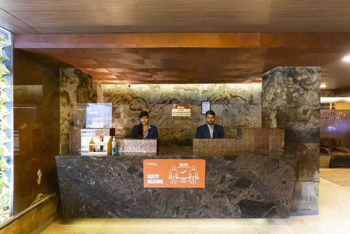 Индаур: Infiniti Hotel & Spa