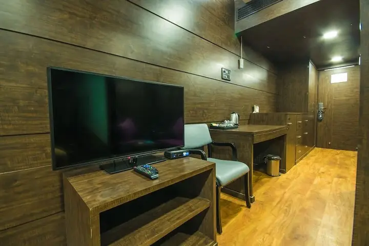 Индаур: Infiniti Hotel & Spa