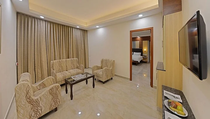 Веллор: Poppys Anukula Residency - Vellore