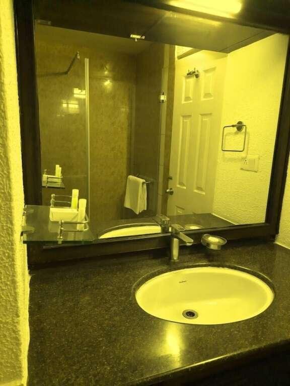 Бангалор: Nagarjuna Suites