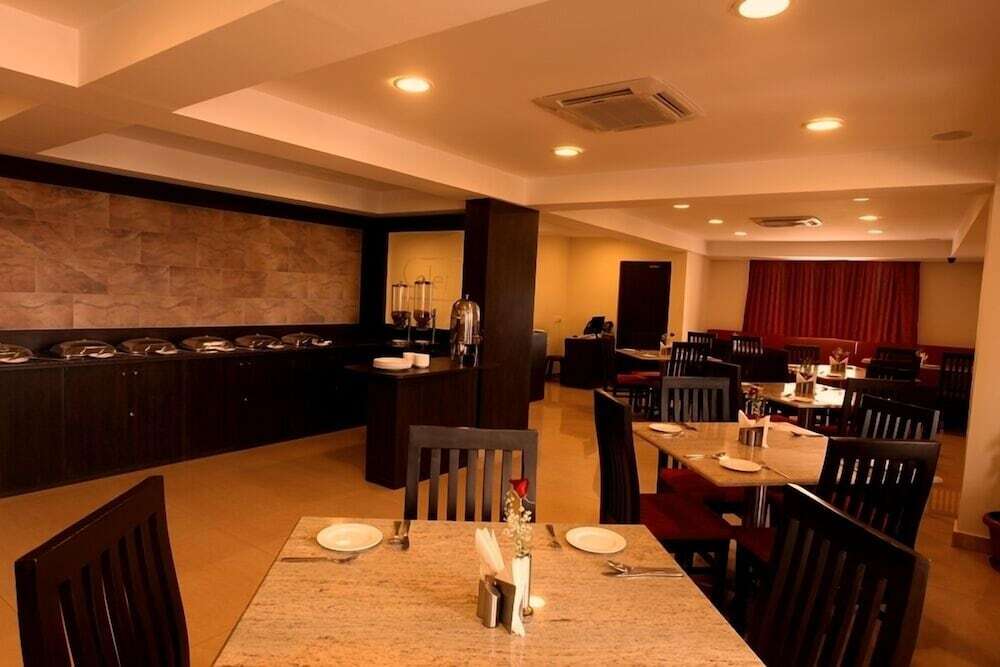 Бангалор: Nagarjuna Suites