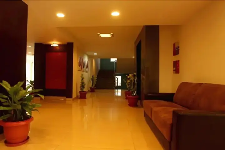 Бангалор: Nagarjuna Suites