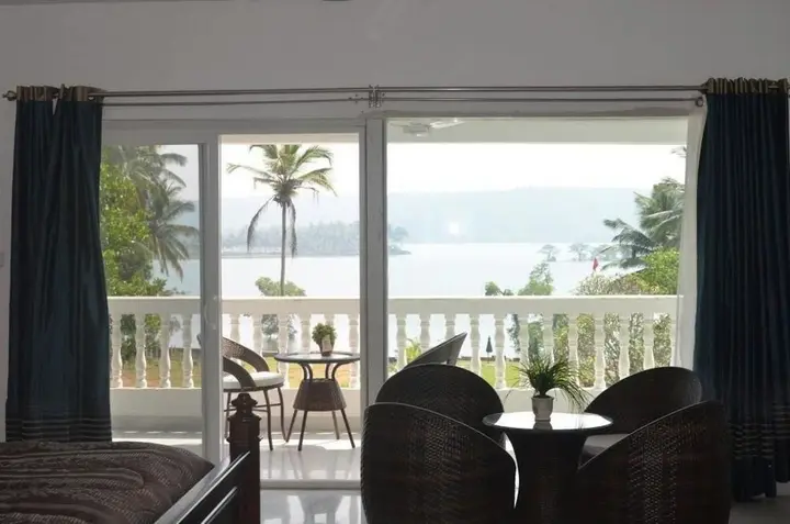 Морджим: Safira River Front Resort