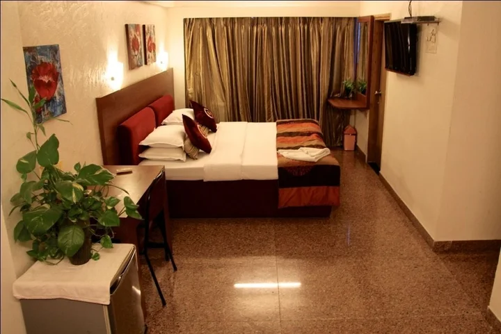 Мумбаи: Samraj Hotel