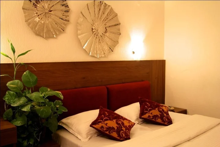 Мумбаи: Samraj Hotel