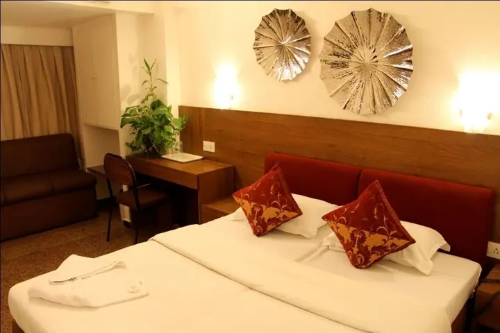 Мумбаи: Samraj Hotel